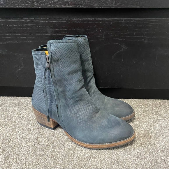 Blackstone Shoes - Blackstone Zip Up Leather Ankle Boots Size 39/US 8.5